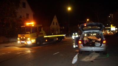 Leonberg:Senior kracht gegen Laterne