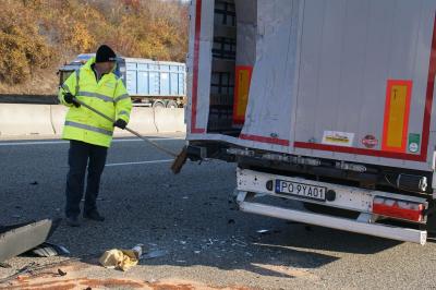 Pforzheim: schwerer Verkehrsunfall auf der A8 bei Pforzheim - eine Verletzte Person