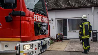 Aidlingen-Deufringen: Babyflasche auf eingeschaltetem Herd loesst Feuerwehr Einsatz aus