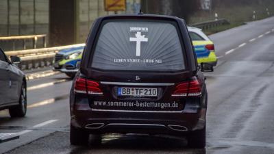 Sindelfingen: Ueberholmanoever endet toedlich