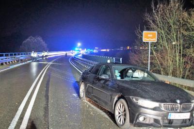 Aichtal: Frontalzusammenstoss auf B312 fordert einen Verletzten