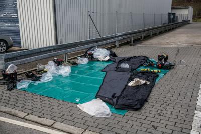 Koengen: Chemische Reaktion sorgt fuer Grosseinsatz und mehrere Verletzte