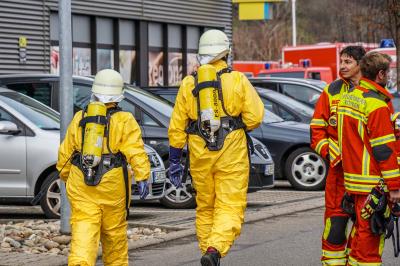Koengen: Chemische Reaktion sorgt fuer Grosseinsatz und mehrere Verletzte