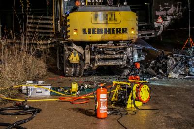 Wendlingen: Toedlicher Unfall - BMW rast in Bagger