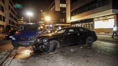 Boeblingen: Schwerer Unfall mit drei Fahrzeugen am Boeblinger Bahnhof