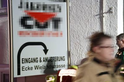 Muehlacker-Enzberg: Feuerwehr Grosseinsatz in Asylunterkunft wegen Co - mehrere Personen Verletzt 