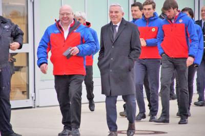 Leinfelden-Echterdingen: Innenminister Thomas Strobl uebergibt Rettungswinde an Poliziehubschrauberstaffel