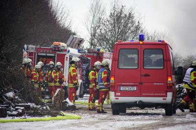 Filderstadt-Bonlanden: Brand auf dem Recyclinghof sorgt fuer Grossaufgebot der Rettungskraefte