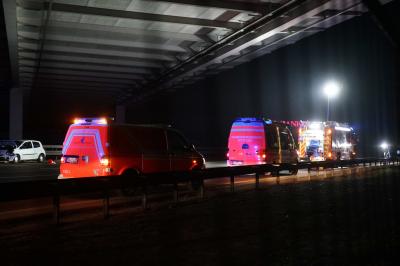 A8: Auffahrunfall auf Hoehe vom Flughafen fordert Verletzte