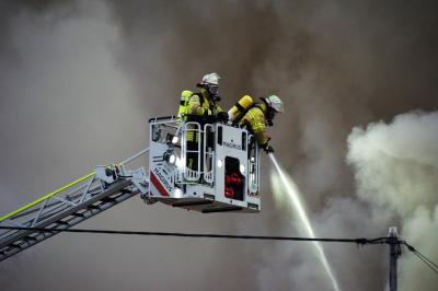 Frickenhausen-Tischardt: Brand zerstoert das Schuetzenhaus in Tischardt