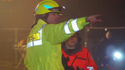 Backnang: Vollbrand eines Wohnhauses in der Silvesternacht - Feuer greift auf Nachbargebaeude ueber