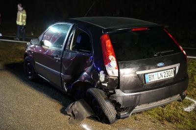 LEICHENWAGEN! Filderstadt: Toedlicher Unfall im Nebel mit 21 Verletzen und 2 Toten auf der B27