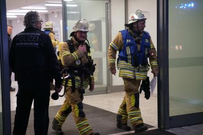 Esslingen am Neckar: Begleitung der Feuerwehr an Silvester