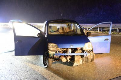 Lorch: Pkw von Fahrbahn abgekommen und ueberschlagen