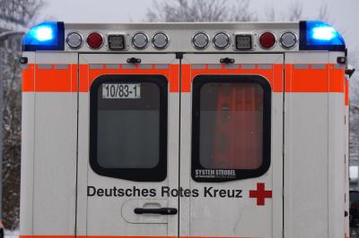 Welzheim: Pfefferspray in Schule sorgt fuer 19 Verletze und einen Grosseinsatz 