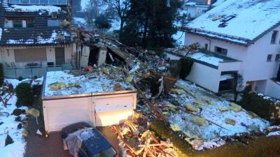 Donzdorf: Reihenhaus explodiert - Grosseinsatz der Rettungskraefte 