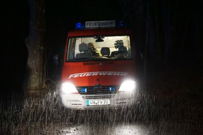 Berglen: Klaeranlage laeuft voll mit Wasser - Feuerwehr pumpt Stundenlang