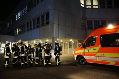 Kirchheim: Brand im Krankenhaus fordert 1 Todesopfer- Grosseinsatz der Rettungskraefte 
