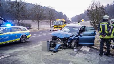 Adilingen: Stop-Stelle missachtet - zwei PKW Totalschaden