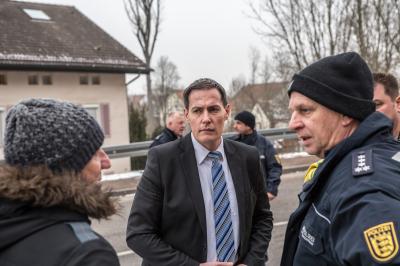 Giengen Brenz : Zug kollidiert mit LKW - 1 Person verletzt