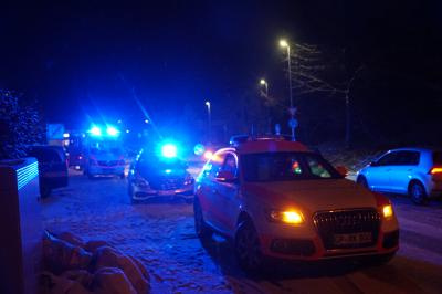 Faurndau: PKW kommt von Fahrbahn ab und landet im Garten