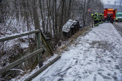 Rechberghausen: Viehtransporter mit Kuehen verunglueckt