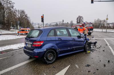 Nuertingen: Unfall sorgt fuer Verkehrschaos und mehrere Verletzte
