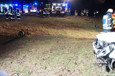 Birkenfeld: schwerer Verkehrsunfall mit Pkw - drei Schwerverletzte Personen