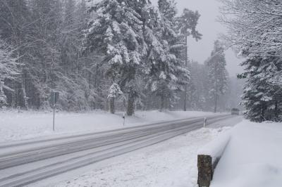 Bad Liebenzell: Dachstuhlvollbrand in einer Werkstatt - Unwetter