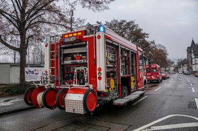 Altbach: Gebaeude geht bei Heizoellieferung in Flammen auf - Mehrere Verletzte