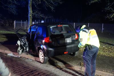 Rechberghausen: Schwerer Verkehrsunfall auf der B297 - Fahrer toedlich verunglueckt