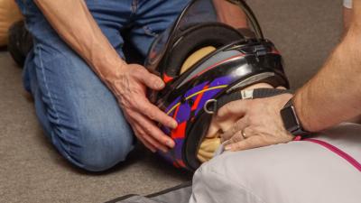 Leonberg: Was tun bis der Notarzt kommt - Notfallhilfekurs im Leonberger Krankenhaus