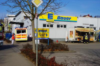 Nuertingen: Aufregung durch ausstroemendes Gas im Imbisswagen