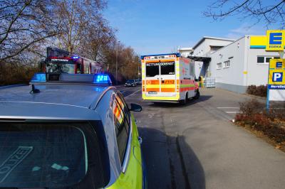 Nuertingen: Aufregung durch ausstroemendes Gas im Imbisswagen