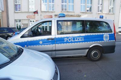 Pforzheim: Pkw Fahrer uebersieht Kradfahrer