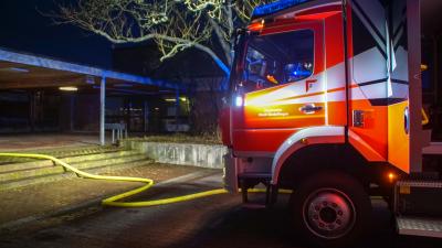Sindelfingen: Brand in Sammelunterkunft loesst Grosseinsatz der Rettungskraefte aus