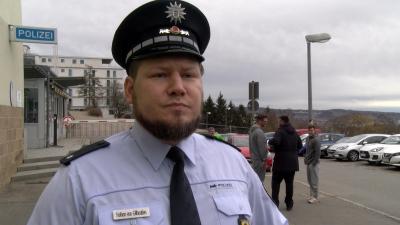 Stuttgart-Nord: POLIZEIINTERVIEW! Raserunfall - Sportwagen rammt Kleinwagen innerorts - 2 Tote 