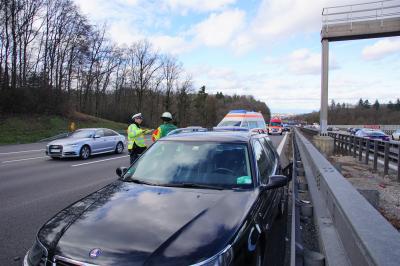 Leonberg: Auffahrunfall fordert mehrere Verletzte