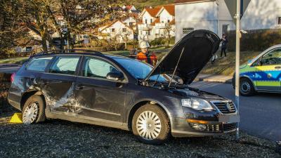 Herrenberg-Kay: Vorfahrtsverletzung fordert mehrere verletzte Personen