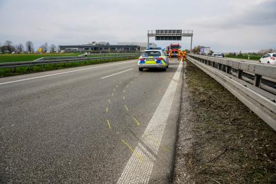 Filderstadt: Pkw verursacht mehrere Unfaelle - Rettungshubschrauber im Einsatz 