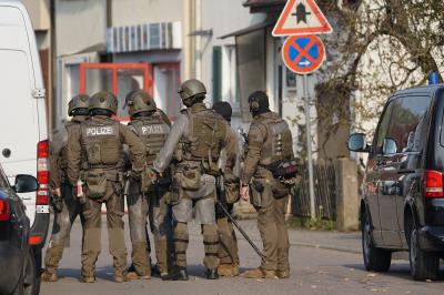 Dettingen Teck: SEK Einsatz in Asylbewerberheim - 1 Verletzte Person