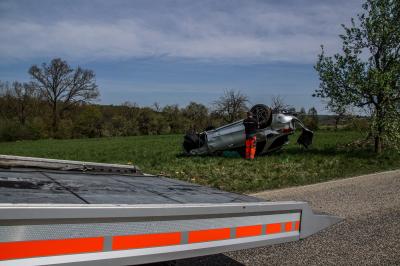 Magstadt: Mehrere Verletzte nach PKW ueberschlag - hoher Schaden