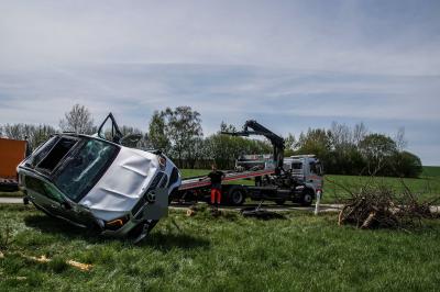Magstadt: Mehrere Verletzte nach PKW ueberschlag - hoher Schaden