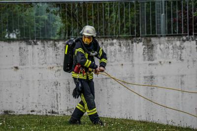 Stuttgart-Riedenberg: Tiefgaragenbrand sorgt fuer starke Rauchentwicklung 