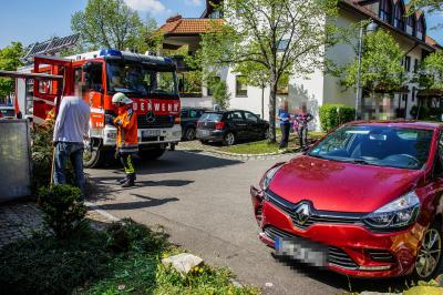 Ostfildern-Ruit: Senior rast mit Pkw in Hauseingang