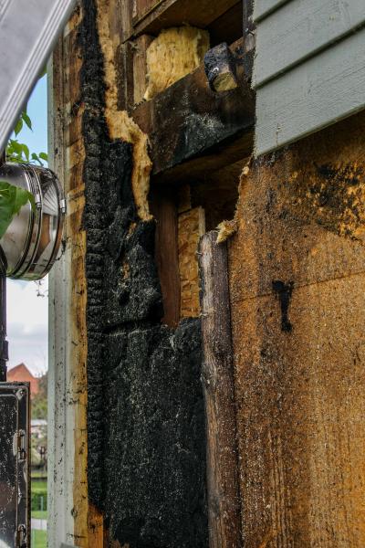 Holzgerlingen:  Gebaeudedaemmung faengt Feuer