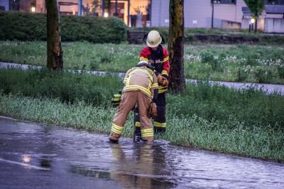 Boeblingen: Verstopfte Gullydeckel sorgen fuer ueberflutete Strassen