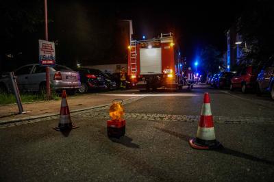 Ostfildern-Parksiedlung: Rauch im Treppenhaus eines Mehrfamilienhauses sorgt fuer Feuerwehreinsatz