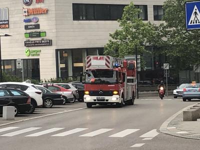 Waiblingen: Feuerwehr rueckt zum Brandmelderalarm aus 