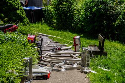 Esslingen-Pliensauvorstadt: Wohnungsvollbrand in Mehrfamilienhaus 
